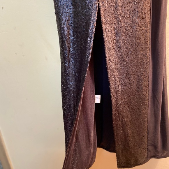 Prettylittlething king Dress.Size - Fit M - Picture 9 of 16